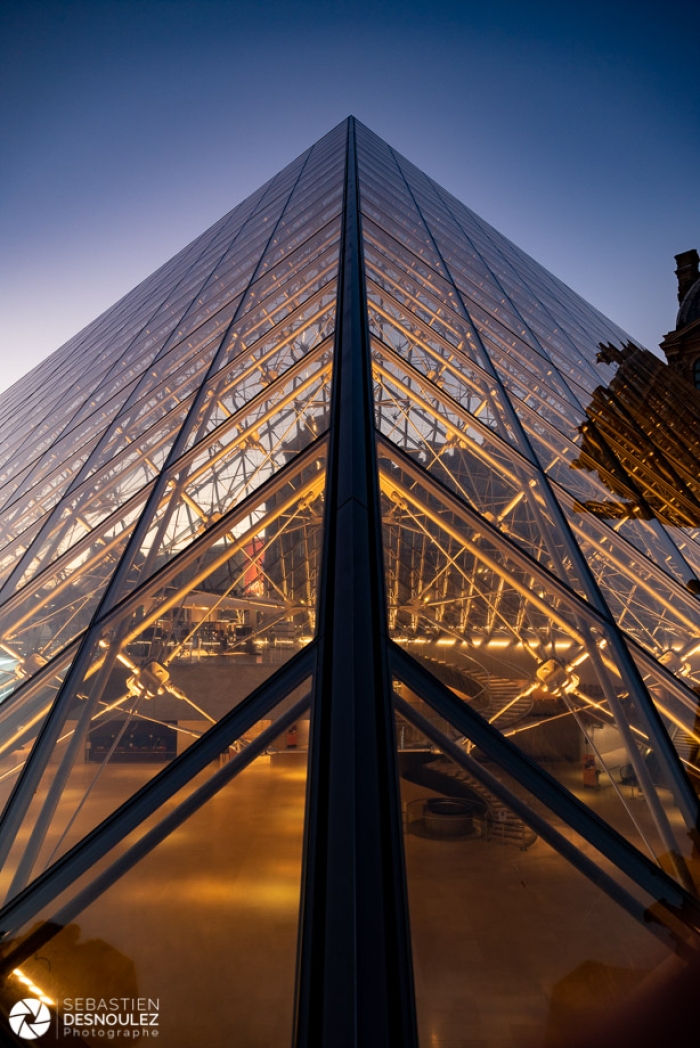 Pyramide du Louvre, Paris - Photo : © Sebastien Desnoulez photographe d'ambiances et d'architecture