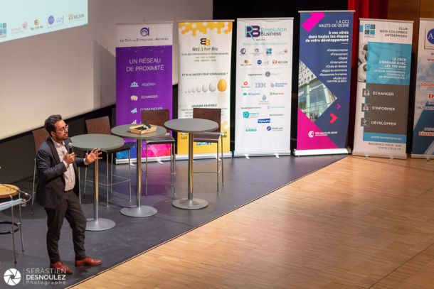 Reportage événementiel Mounir Mahjoubi au meet up 92 des clubs d'entrepreneurs sur la blockchain - Photo : © Sebastien Desnoulez Photographe