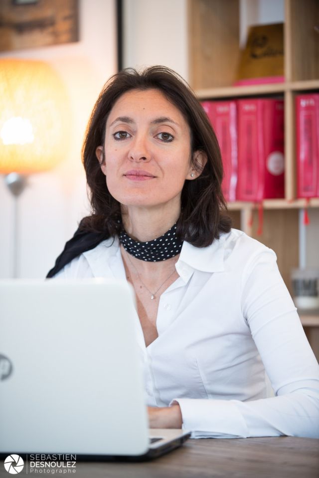 Portrait photo en ambiance avocat à Paris par Sebastien Desnoulez Photographe