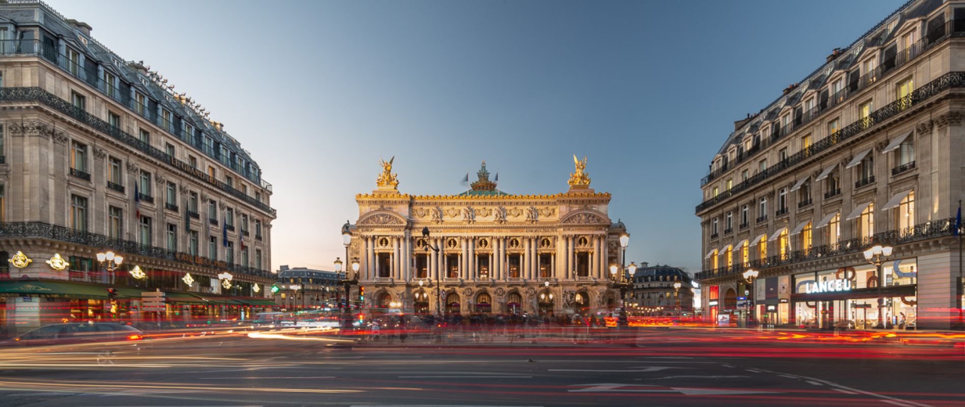 Opera Garnier a Paris a la tombee de la nuit Photo Sebastien Desnoulez photographe d ambiances et d architecture