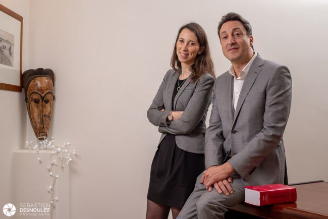 Portraits corporate en ambiance avocats dans leur cabinet - Photo : © Sebastien Desnoulez photographe professionnel